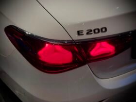 Mercedes-Benz E200 LWB