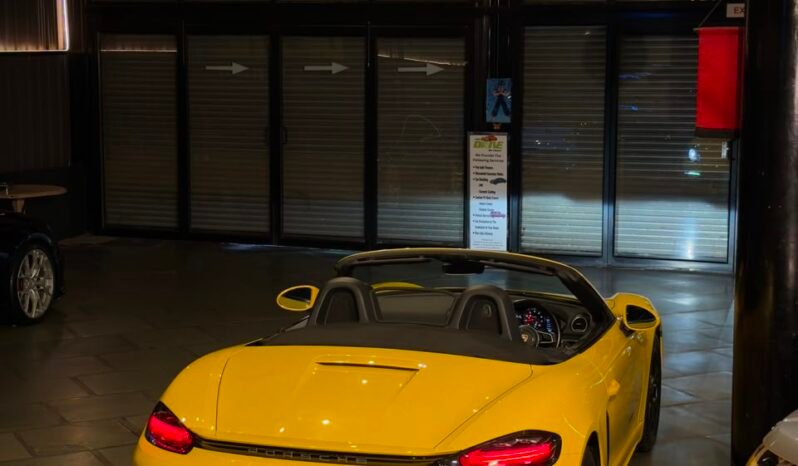 
								Porsche 718 Boxster | Racing Yellow full									