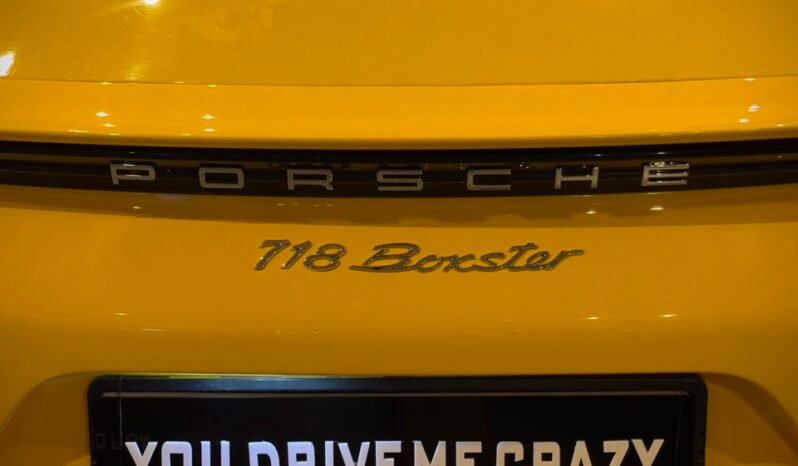 
								Porsche 718 Boxster | Racing Yellow full									