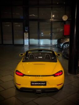 
										Porsche 718 Boxster | Racing Yellow full									