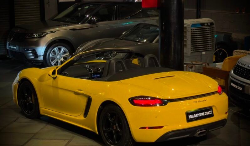 
								Porsche 718 Boxster | Racing Yellow full									