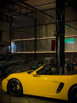 
										Porsche 718 Boxster | Racing Yellow full									