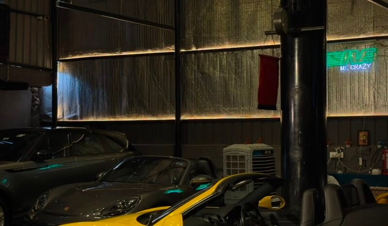 
								Porsche 718 Boxster | Racing Yellow full									