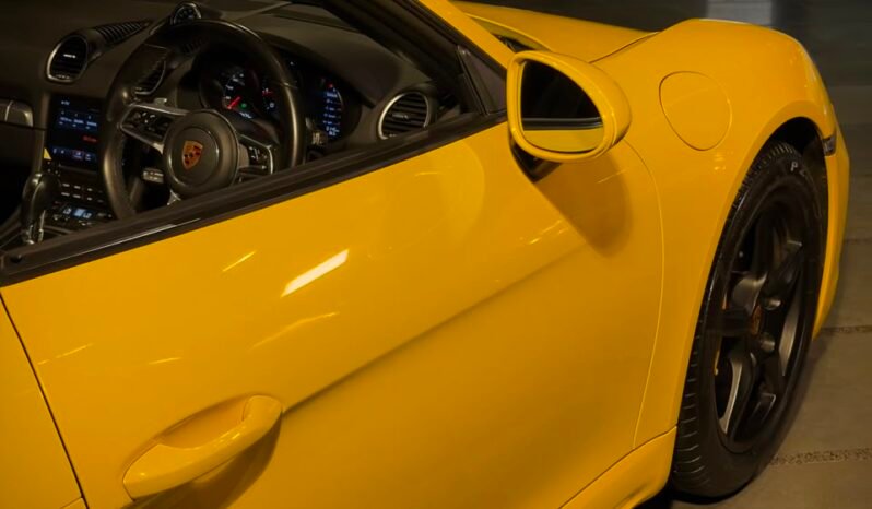 
								Porsche 718 Boxster | Racing Yellow full									