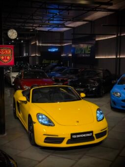 
										Porsche 718 Boxster | Racing Yellow full									