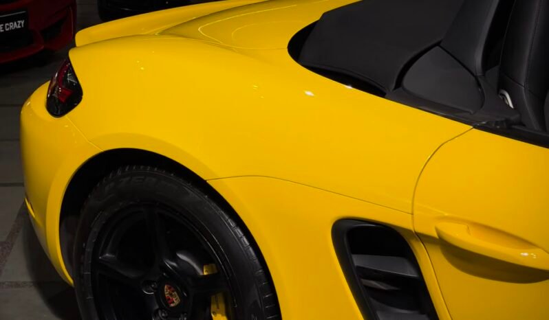 
								Porsche 718 Boxster | Racing Yellow full									