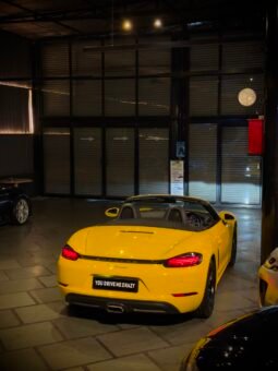 
										Porsche 718 Boxster | Racing Yellow full									