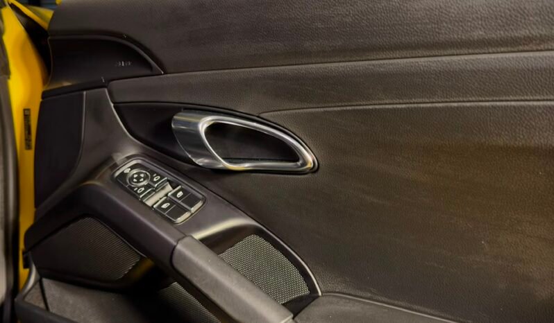 
								Porsche 718 Boxster | Racing Yellow full									