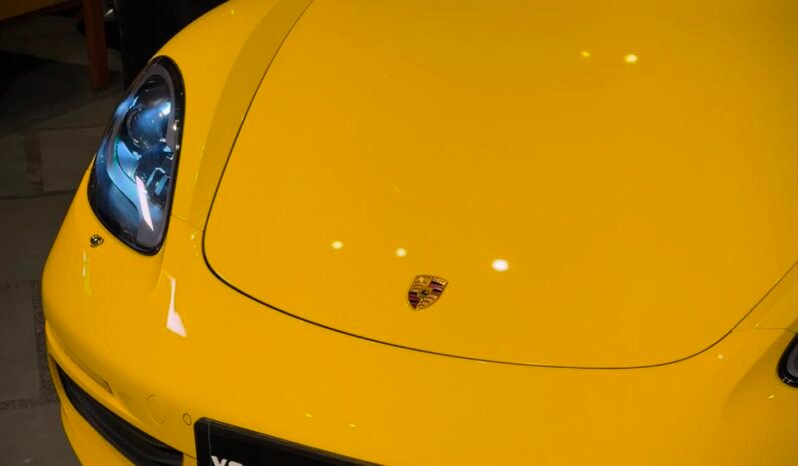 
								Porsche 718 Boxster | Racing Yellow full									
