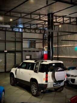 
										LAND ROVER DEFENDER HSE DYNAMIC full									