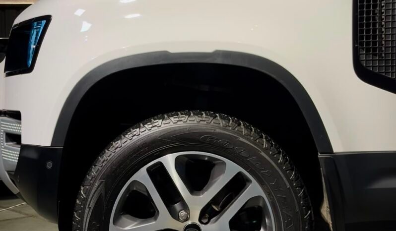 
								LAND ROVER DEFENDER HSE DYNAMIC full									