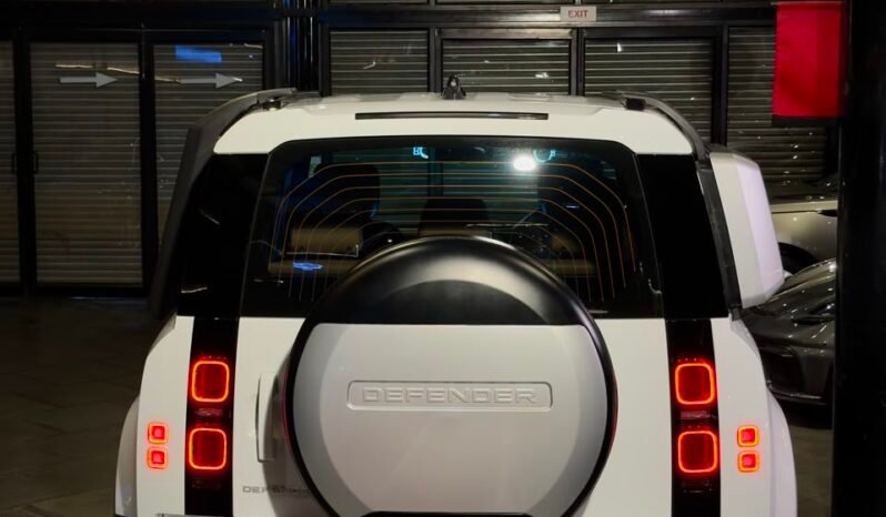 
								LAND ROVER DEFENDER HSE DYNAMIC full									