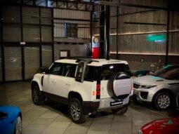 
										LAND ROVER DEFENDER HSE DYNAMIC full									