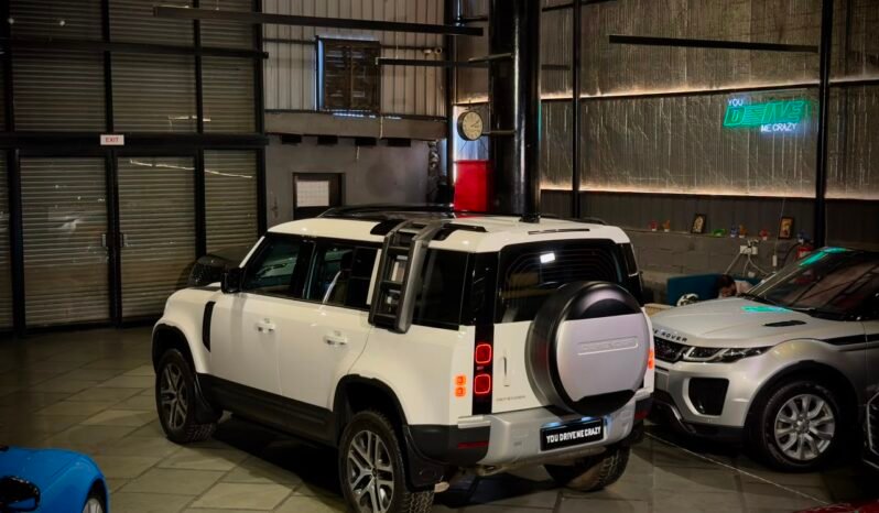 
								LAND ROVER DEFENDER HSE DYNAMIC full									