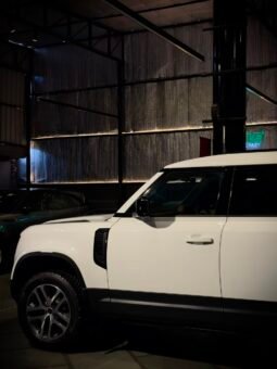 
										LAND ROVER DEFENDER HSE DYNAMIC full									