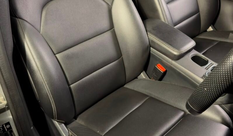 
								Mercedes-Benz GLA 200d full									