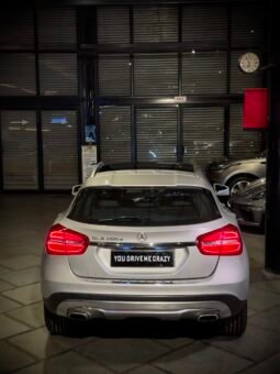 
										Mercedes-Benz GLA 200d full									
