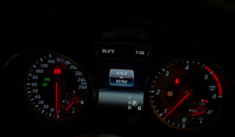 
								Mercedes-Benz GLA 200d full									