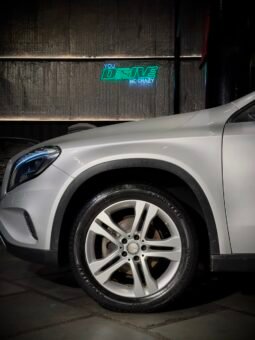 
										Mercedes-Benz GLA 200d full									