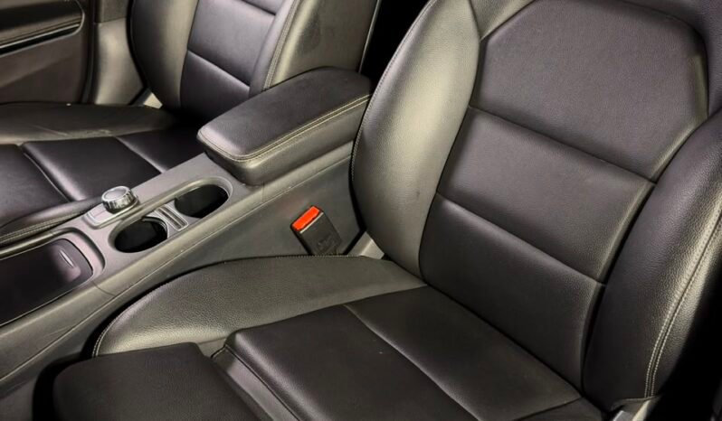 
								Mercedes-Benz GLA 200d full									