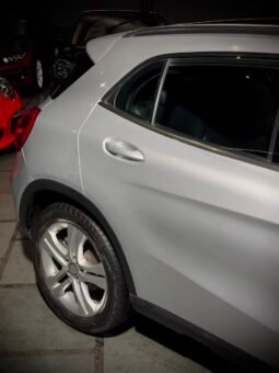 
										Mercedes-Benz GLA 200d full									
