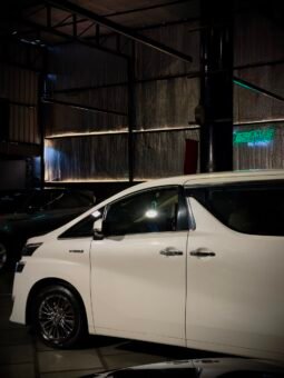 
										2022 Toyota Vellfire Executive Lounge full									