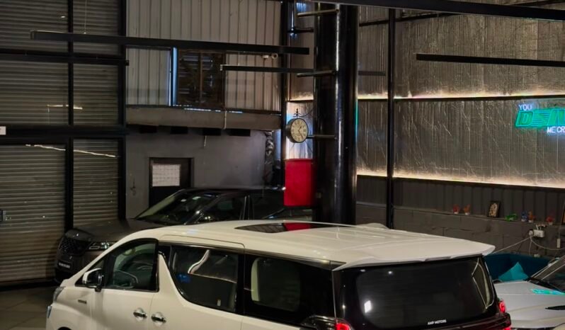 
								2022 Toyota Vellfire Executive Lounge full									