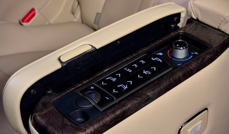 
								2022 Toyota Vellfire Executive Lounge full									