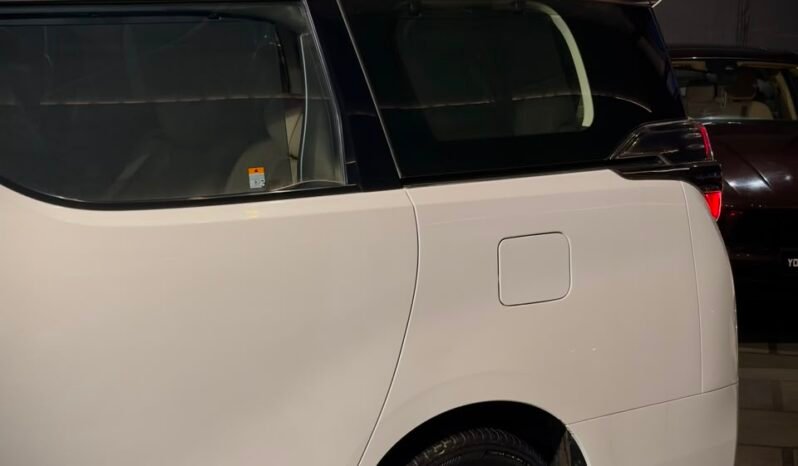 
								2022 Toyota Vellfire Executive Lounge full									