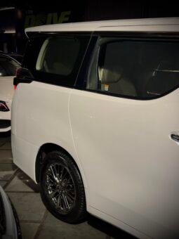 
										2022 Toyota Vellfire Executive Lounge full									