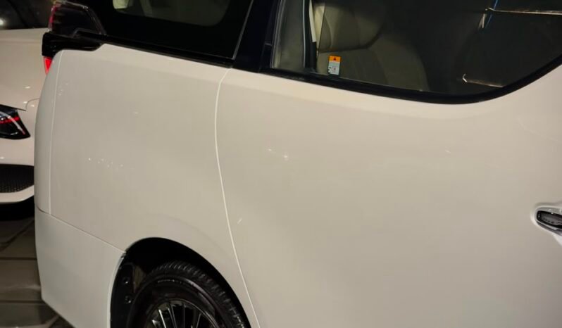 
								2022 Toyota Vellfire Executive Lounge full									