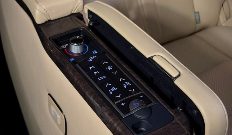 
								2022 Toyota Vellfire Executive Lounge full									