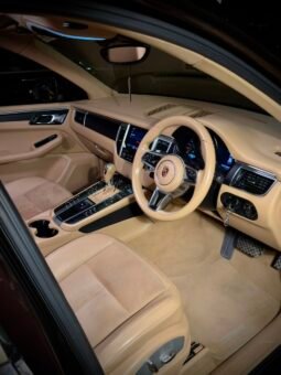 
										2017 Porsche Macan R4 Petrol full									
