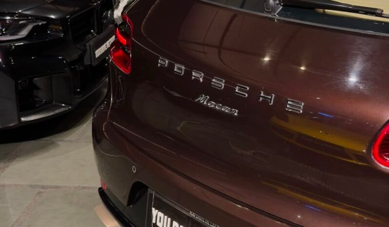 
								2017 Porsche Macan R4 Petrol full									