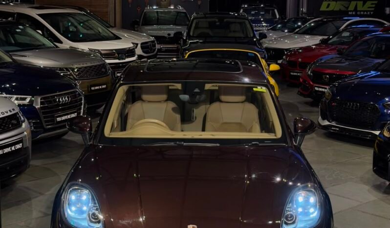 
								2017 Porsche Macan R4 Petrol full									