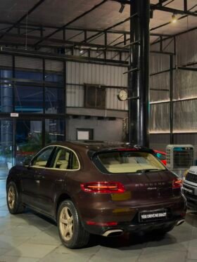 2017 Porsche Macan R4 Petrol