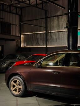 
										2017 Porsche Macan R4 Petrol full									