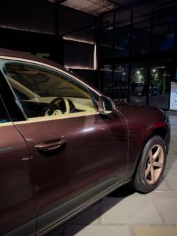 
										2017 Porsche Macan R4 Petrol full									
