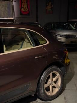 
										2017 Porsche Macan R4 Petrol full									