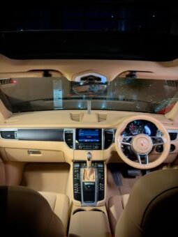 
										2017 Porsche Macan R4 Petrol full									