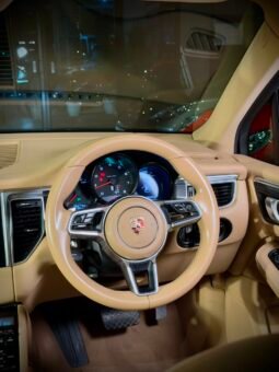 
										2017 Porsche Macan R4 Petrol full									
