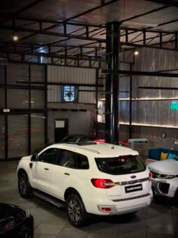 
										2024 Ford Endeavour Titanium 2.0 AT full									