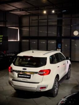 
										2024 Ford Endeavour Titanium 2.0 AT full									