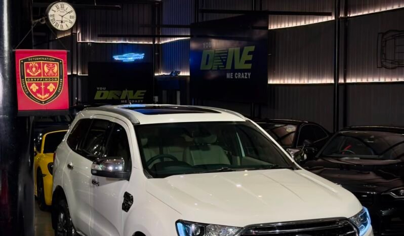 
								2024 Ford Endeavour Titanium 2.0 AT full									