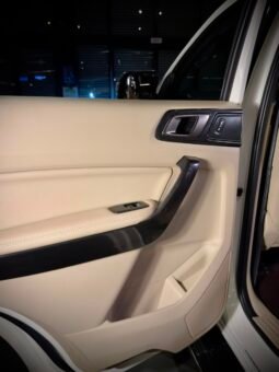 
										2024 Ford Endeavour Titanium 2.0 AT full									
