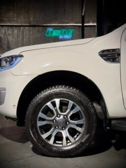 
										2024 Ford Endeavour Titanium 2.0 AT full									