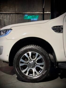 2024 Ford Endeavour Titanium 2.0 AT