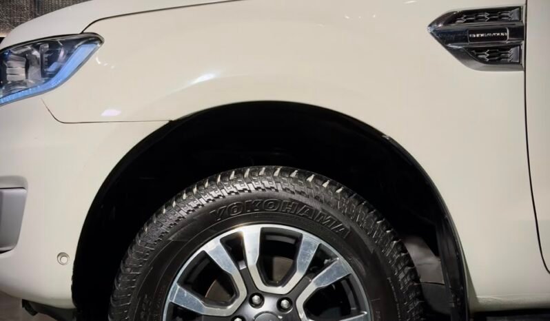 
								2024 Ford Endeavour Titanium 2.0 AT full									