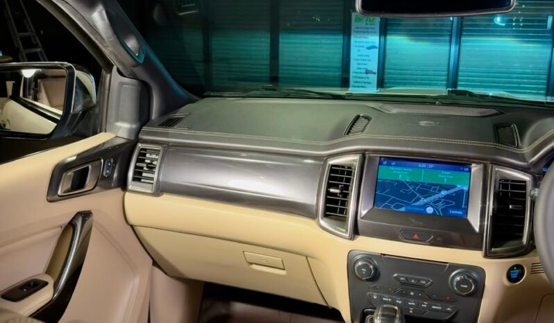 
								2024 Ford Endeavour Titanium 2.0 AT full									