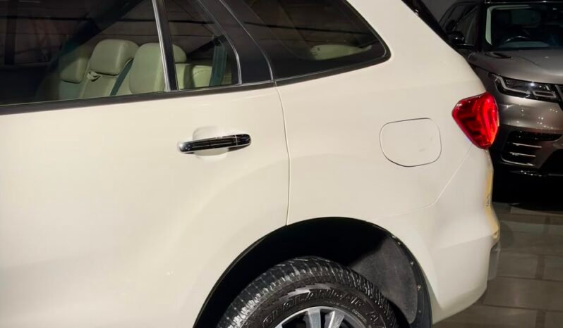 
								2024 Ford Endeavour Titanium 2.0 AT full									